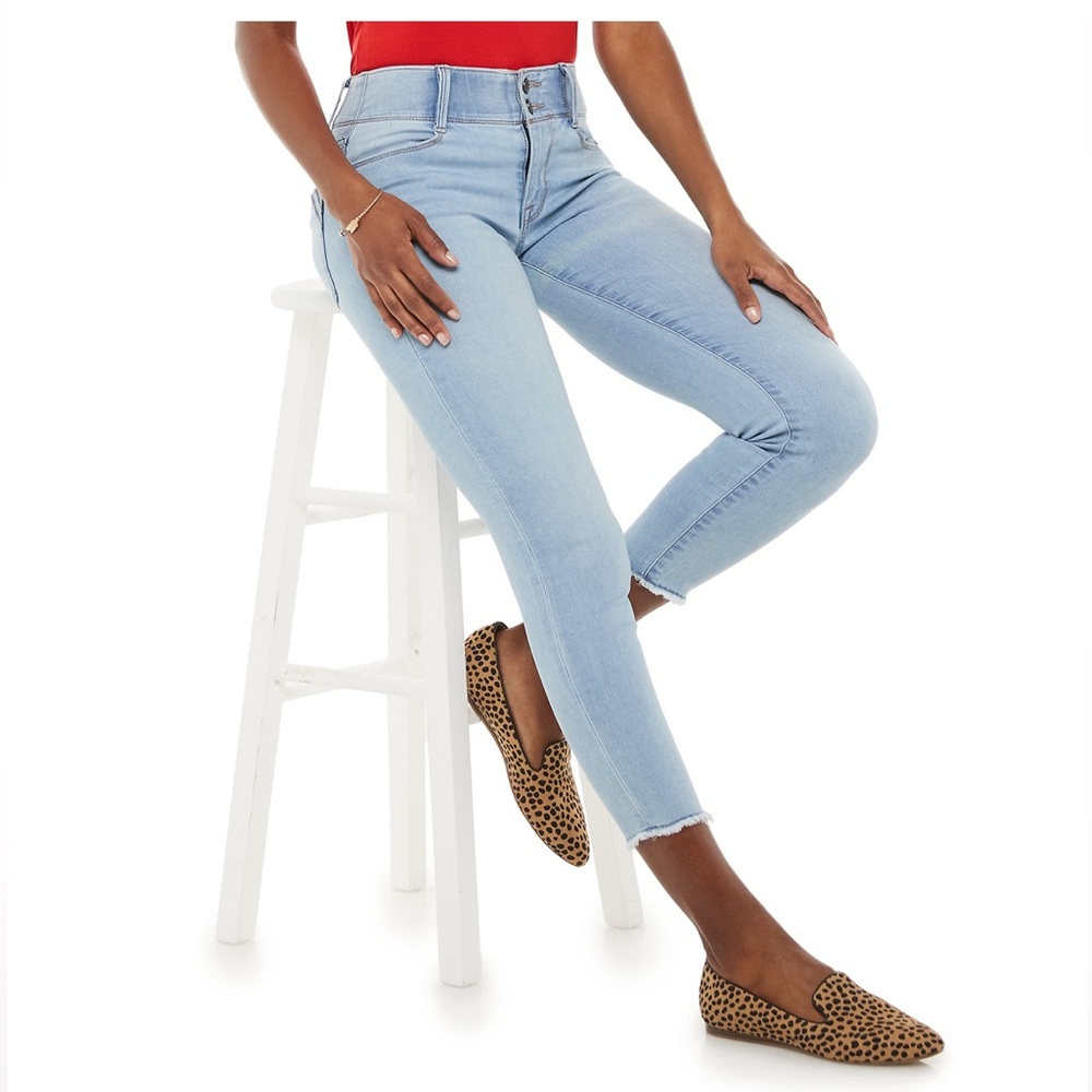 NWT Apt. 9 Tummy Control Light Blue Ankle Length Raw Hem Jeans